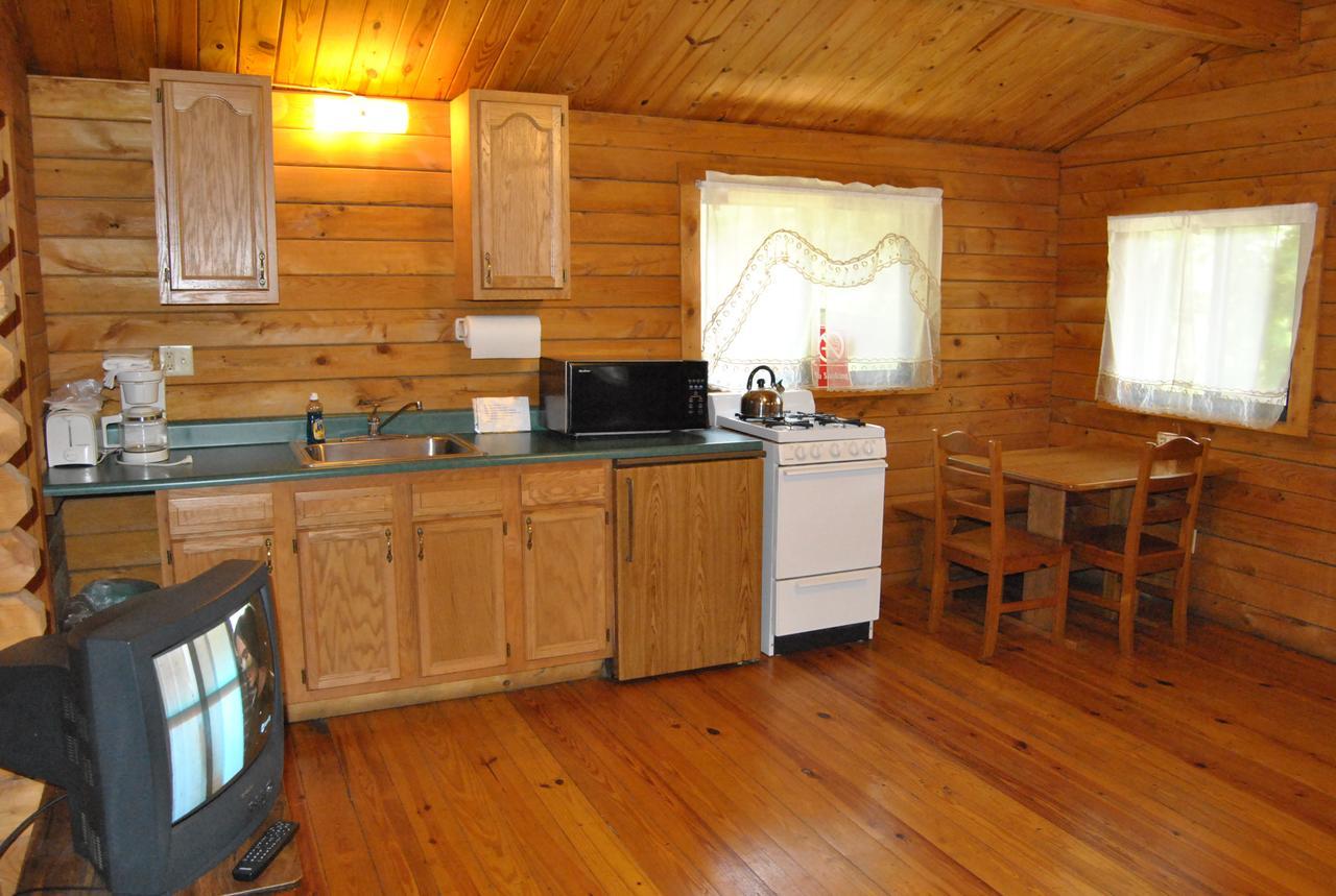 Robin Hill Camping Resort One-Bedroom Cottage 8 Lenhartsville Dış mekan fotoğraf