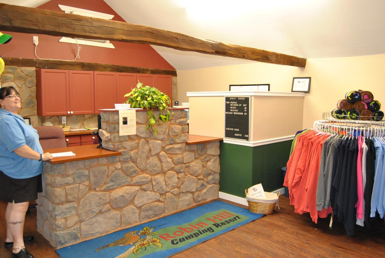 Robin Hill Camping Resort One-Bedroom Cottage 8 Lenhartsville Dış mekan fotoğraf